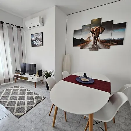 2 Bedroom T2 In Portugal Lagos